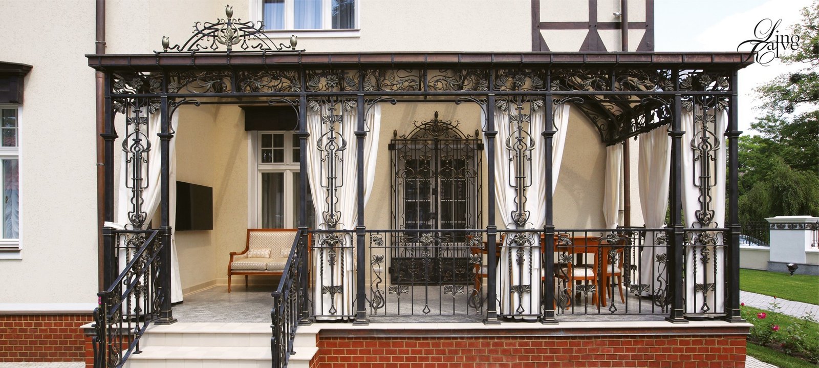 PRIVATE RESIDENCE. TERRACE